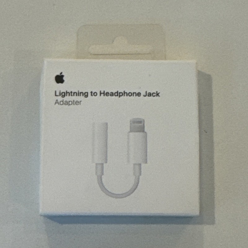 Apple USB-C to 3.5mm Headphone Jack Adapter – White – New Sealed – Ships Free