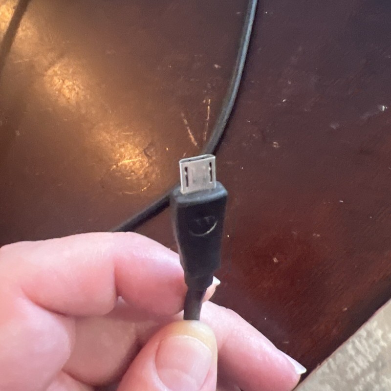 Mophie 32-Inch Micro USB Cable - Black for Most Juice Pack & Plus Battery Cases gallery