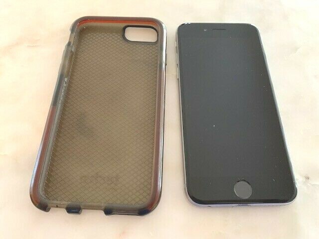 APPLE iPHONE 6 EXCEPTIONAL CONDITION, PROTECTIVE SLEEVE & CHARGER 16GB, SILVER gallery