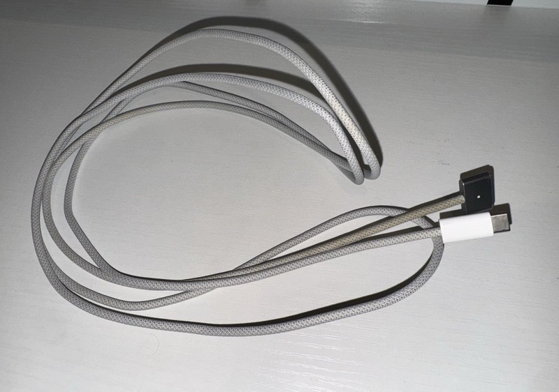 Apple MagSafe 3 Silver cable 2 meters (USB-C to MagSafe3) (as shown)