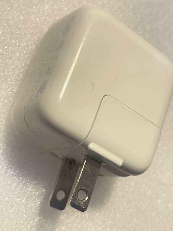 Apple 12W USB Power Adapter A1401 Charger OEM iPad iPhone iPod (4H) gallery