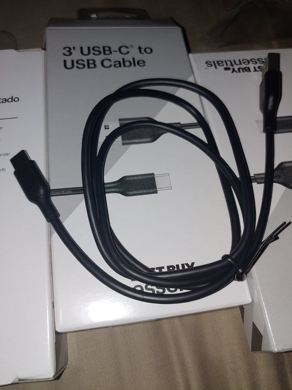 4PCS Best Buy Essentials 3 foot USB-C to USB A Cable Black gallery