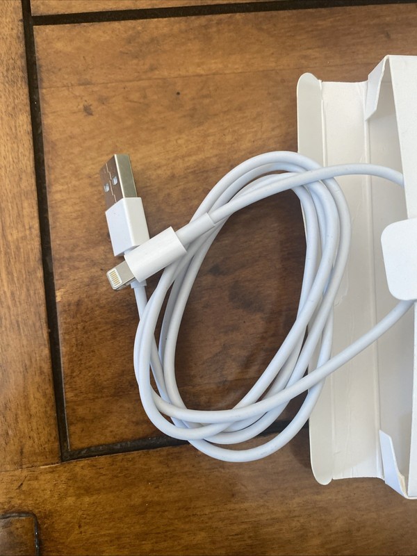 Lightening To uSB Cable 4 Pack gallery