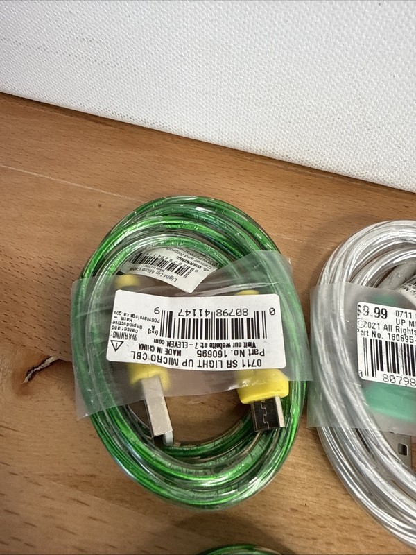 Lot of 8 7-Eleven Light Up Micro USB Charging Cables - Multiple Colors - New gallery