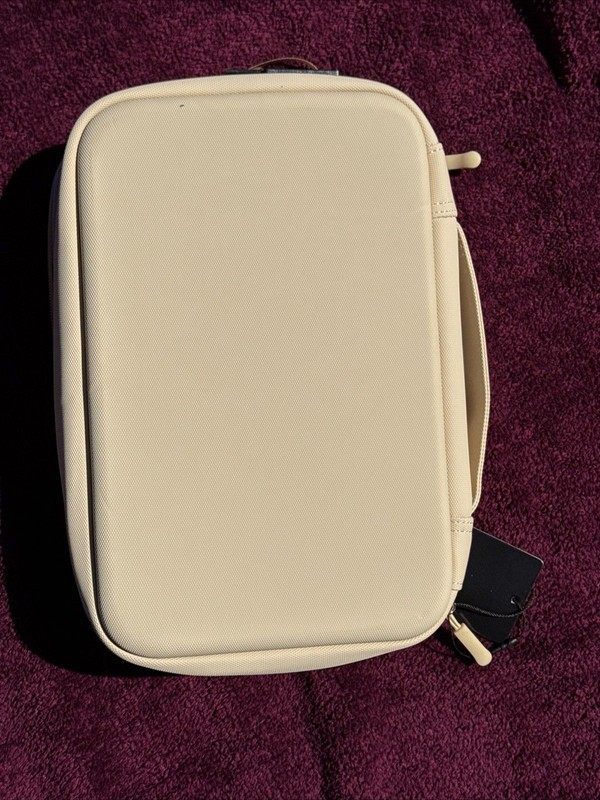 Matein 2 in 1 Hardcase Electronic Organizer & Makeup Bag with Mirror NEW gallery