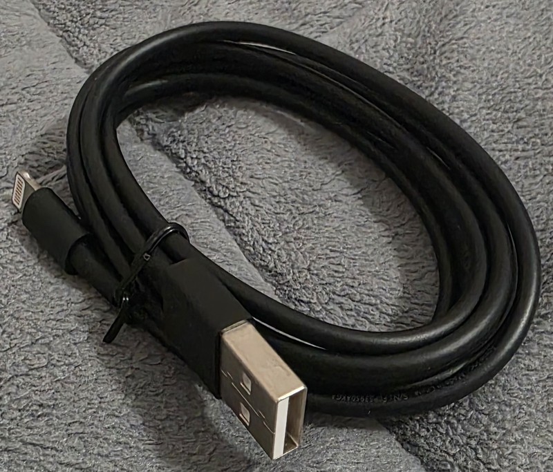 Apple USB Adapter Charger Cable Cord Cell Phone & Tablet 6ft OEM gallery