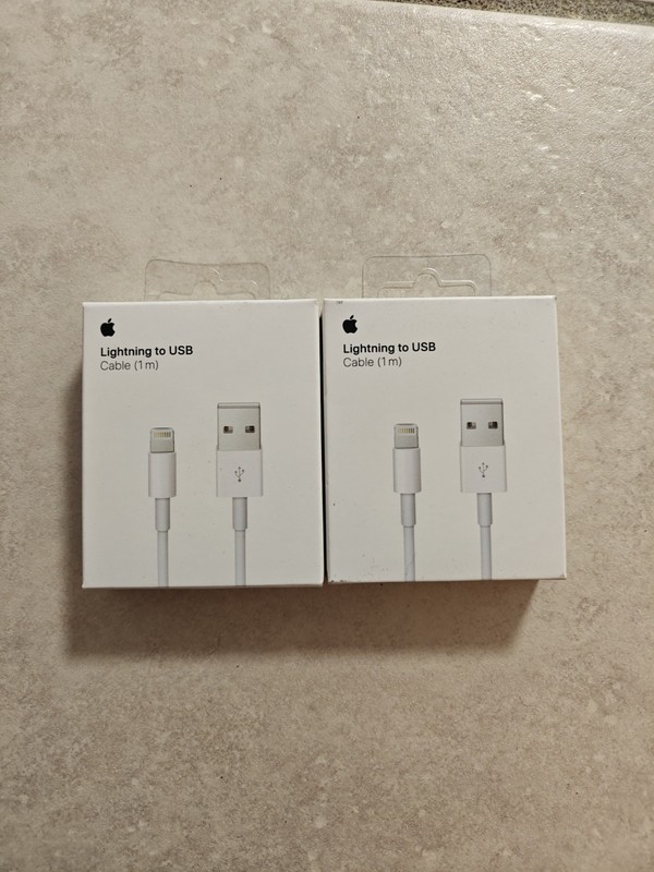 Apple Lighting to USB Cable (1m) 2 x NEW IN SEALED BOX