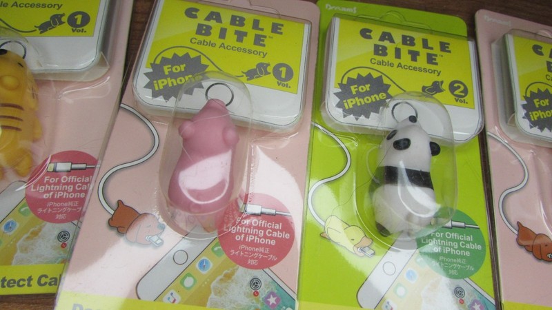 Lot of 4 Dreams Cable Bite Charging Cable Protector For iPhone New In Box gallery