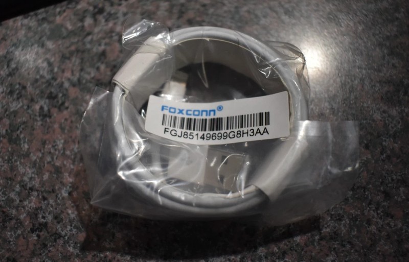 Foxconn 6ft. (2m) Apple type to USB Cable – White