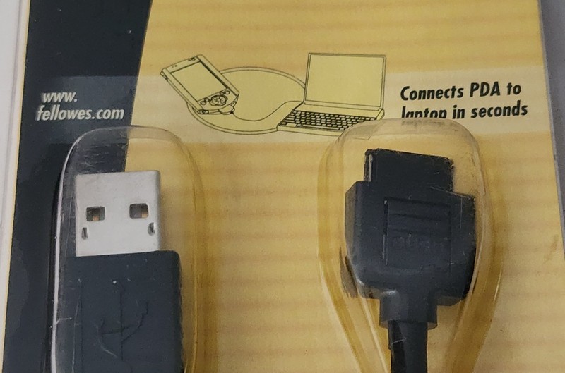 Fellowees PDA Hotsync Cable USB Cable Compaq Ipaq PDA to Laptop gallery