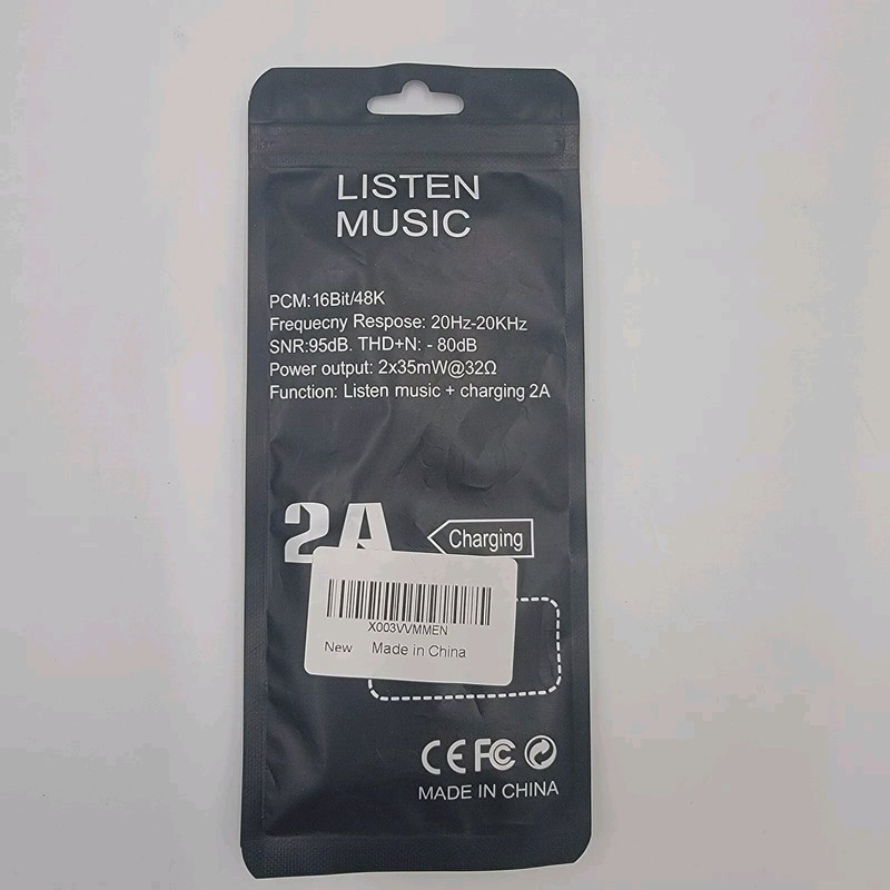 New 2 In 1 Audio Adapter Listen Music + Charging 2A SNR 95dB For Apple Devices gallery