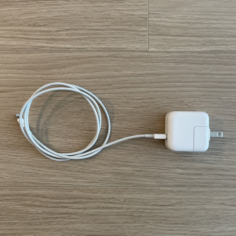 Genuine Apple 12W USB Power Adapter