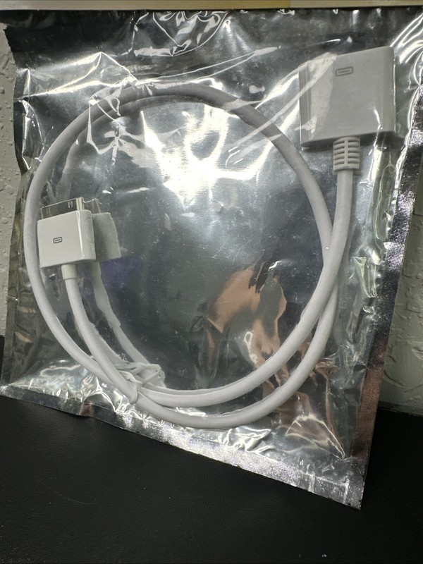 Ziotek Dock Extension Cable For iPhone, iPod, iPad 2 Ft New Sealed gallery