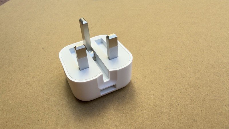 Genuine Apple A1552 USB Power Adapter 5W UK Plug Folding Pins
