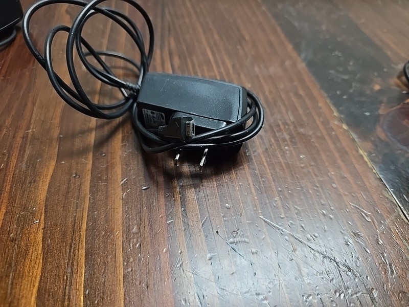 Samsung Charger Cords Lot Of 4. UNTESTED Multiple Different Chargers gallery