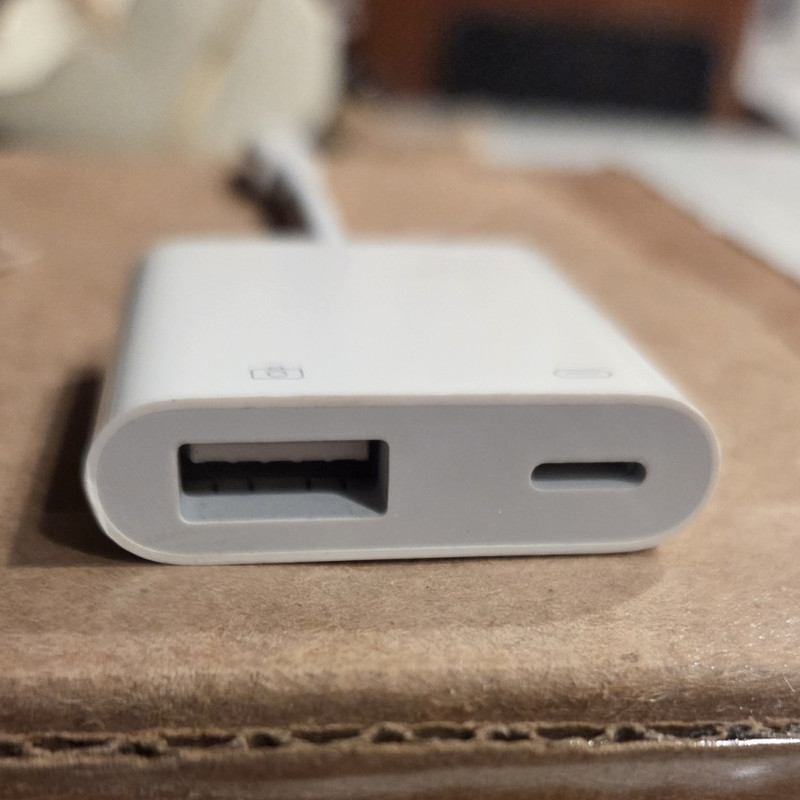 Apple Lightning to USB Camera Adapter w/ Lightning Port White MD821AM/A