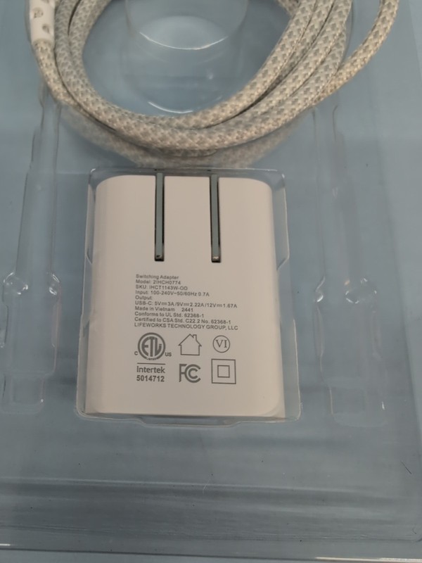 iHome Wall Charger Fast Charging Cable USB C 6ft White gallery