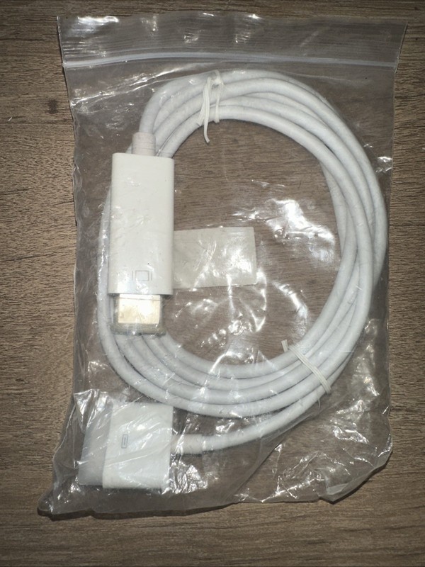Apple MA591G/C 30-pin to USB Cable-10 foot