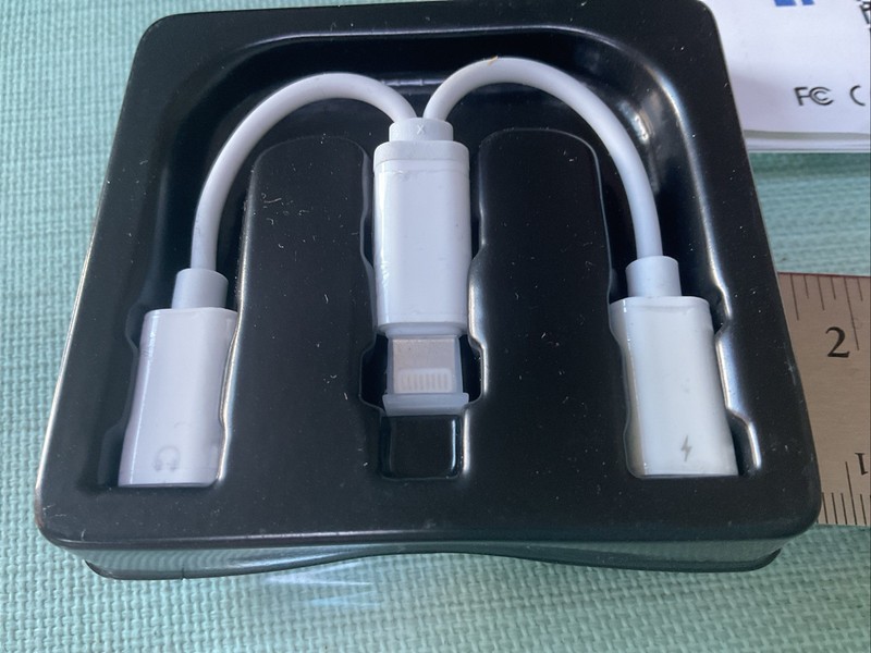 Apple Audio Adapter New 11iOS SYSTEM White gallery