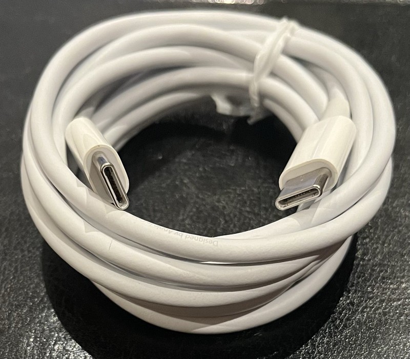 Apple USB-C to USB-C Charging Cable 2m A1739 gallery