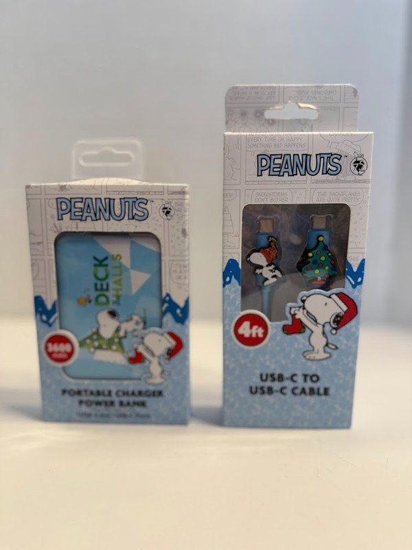 Peanuts Snoopy 4Ft USB C To USB C Charging Cable & Portable Charger 3600 mAh