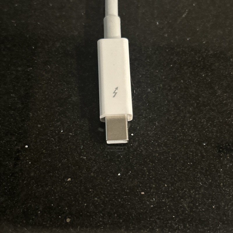 Apple Thunderbolt to Ethernet (RJ-45) Adapter A1433 for MacBook White gallery
