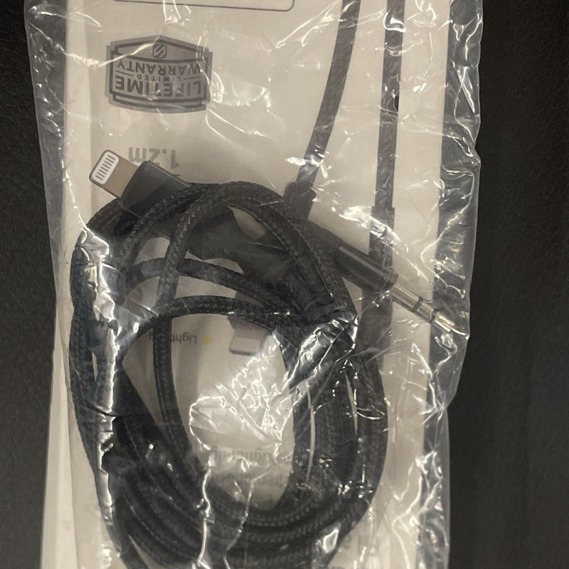 4ft 3.5mm Audio Braided Cable for Lighting devices for iPhone - Mfi Certified gallery