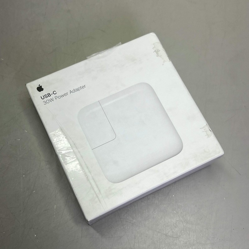 APPLE USB-C Power Adapter Fast Charge 30 Watts White MY1W2AM/A (Returns)