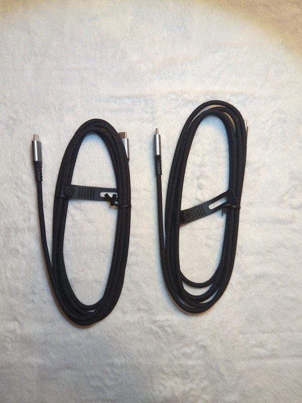 The INIU DI-D7CC SwooshCord 240W USB-C to USB-C Cable (2-Pack) Black Cords gallery