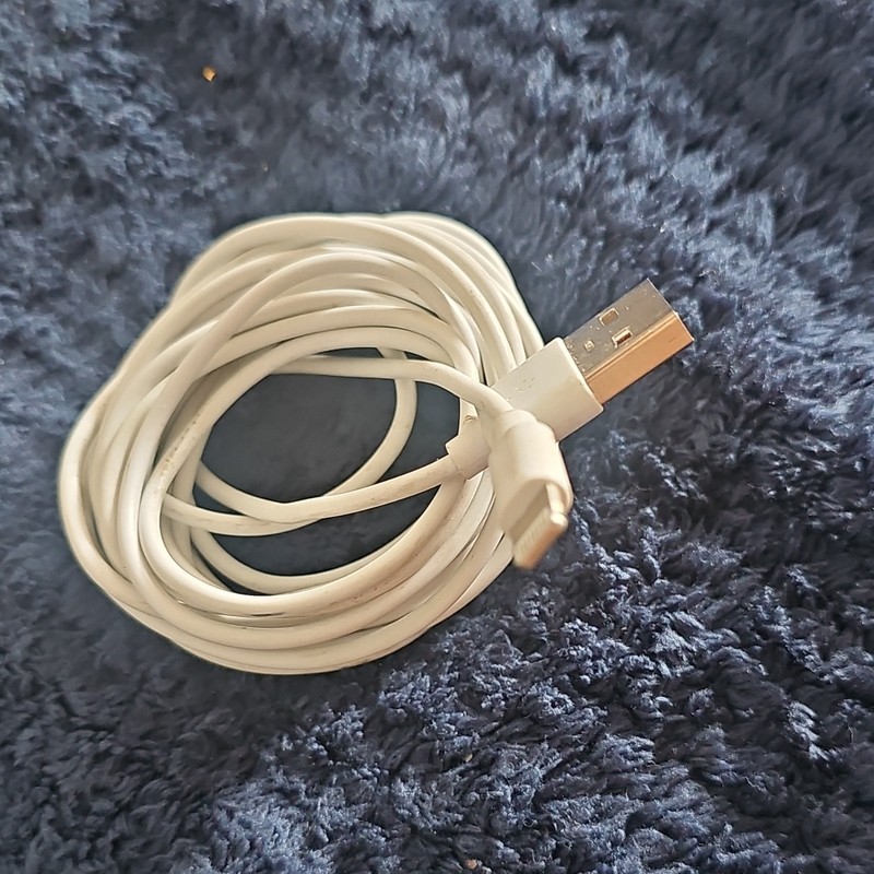 White Less than 10ft Micro-USB to USB Charging & Data Sync Cable Universal