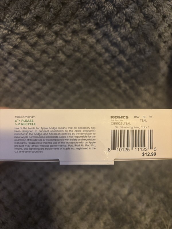 Charge Up 6 ft. (1.8 m) USB-C to Lightening Cable, Color Teal, ~New in Box~ gallery