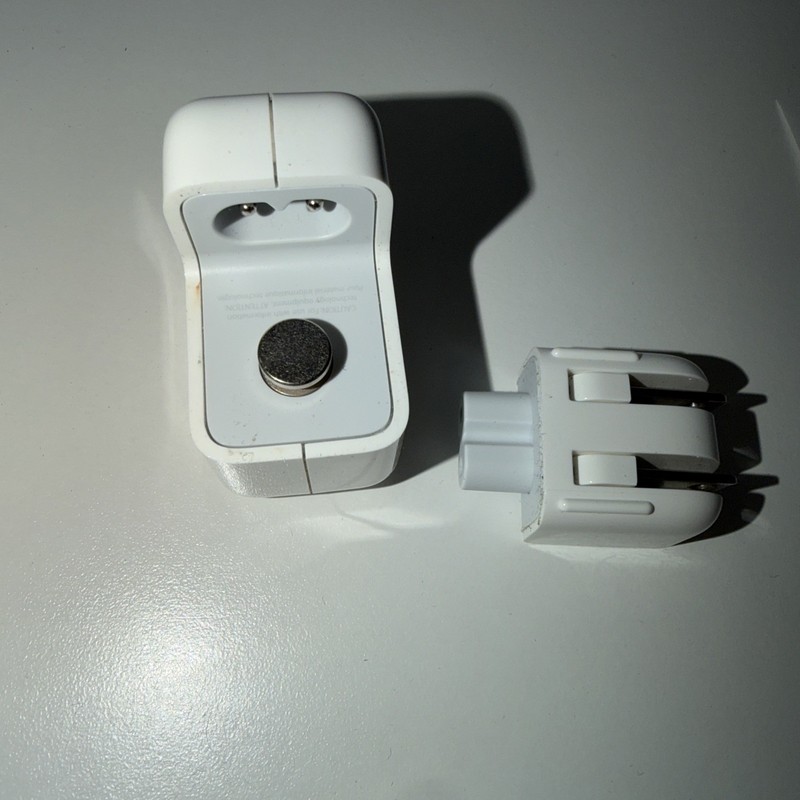 OEM Genuine Original Apple 10W/12W USB Wall Charger Power ADAPTER pre owned gallery