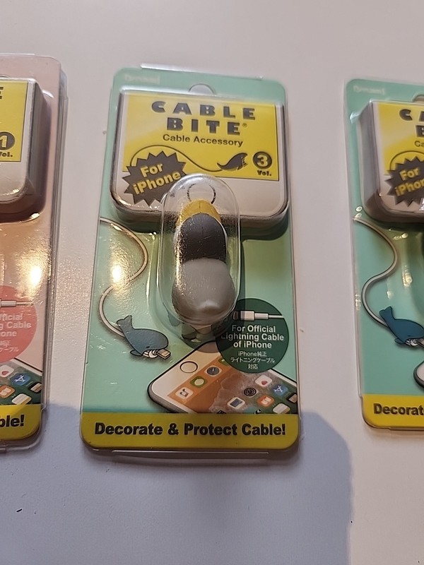Lot of 4 Dreams Cable Bite Charging Cable Protector For iPhone New In Box gallery
