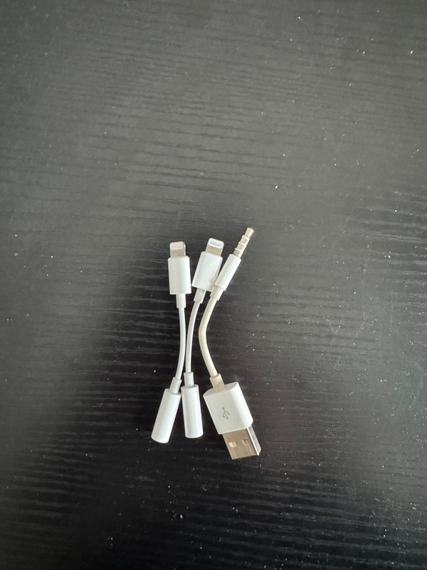 Lot of 3 miscellaneous Iphone dongle cords (info in description)