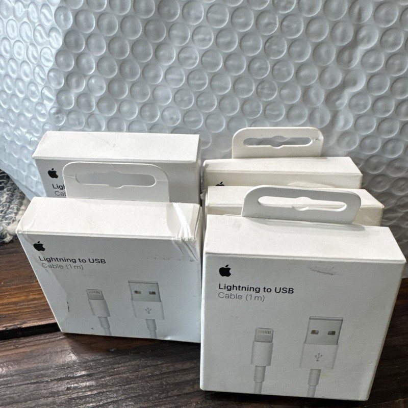 [NEW] OEM Apple Lightning to USB-Cable (1 m) gallery