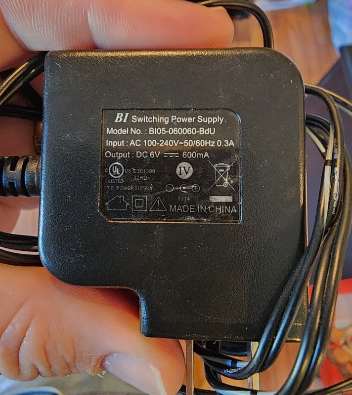 BI Switching Power Supply Charger 6DCV BI05-060060-BdU