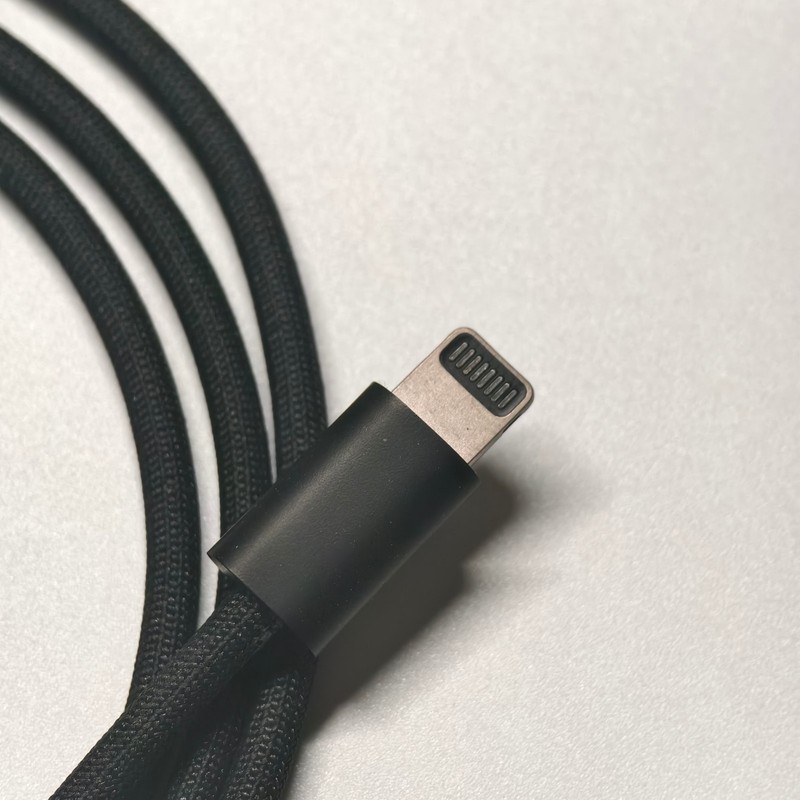 Apple 1m (3ft) Lightning to USB-C Charging Cable Cord - Black extremely rare gallery