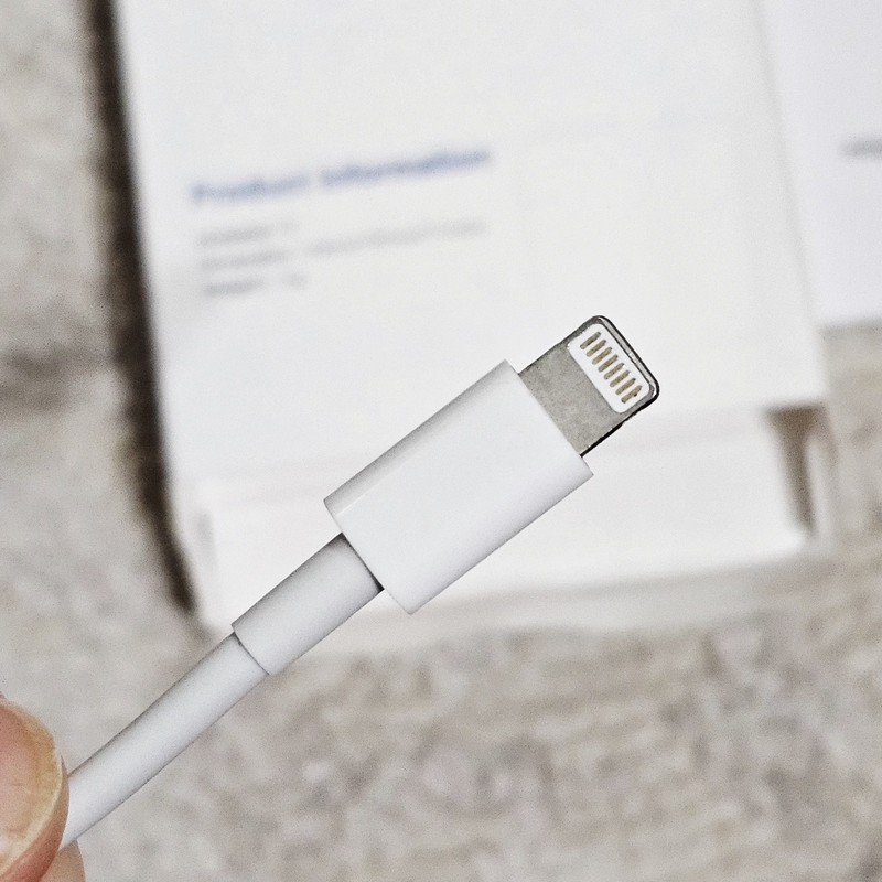 SUNTRSI 8 Pin to USB 2.0 OTG Adapter iPhone iPad Charger Splitter Camera gallery