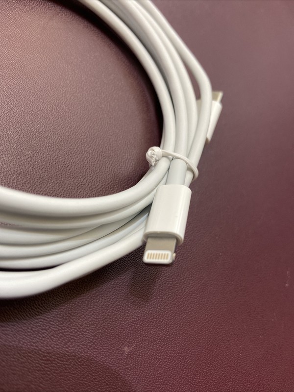 Apple Lightning Male to USB Type-C Male Cable (2 M) MKQ42AM/A Model A1702 White gallery
