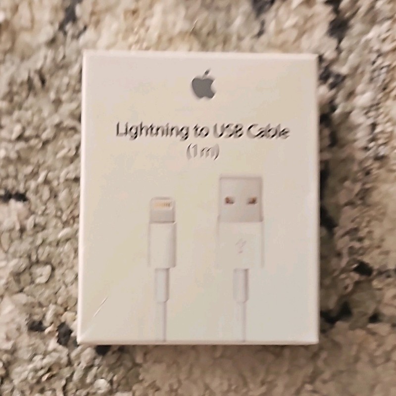 Apple White 1m Lightning to USB Charging Cable MD818ZM/A Data Sync Cord