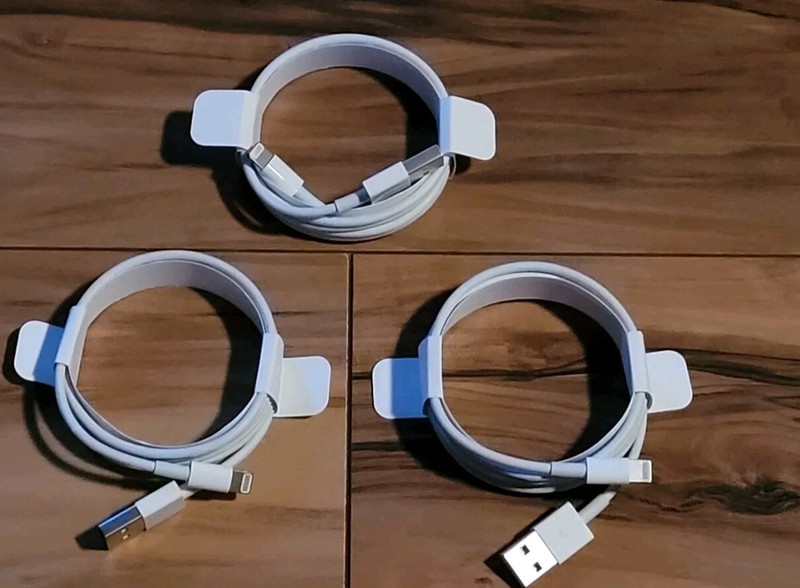 Lot of 3 OEM Apple Lightning to USB Cable (1m) 3FT. Great Gift For Holidays