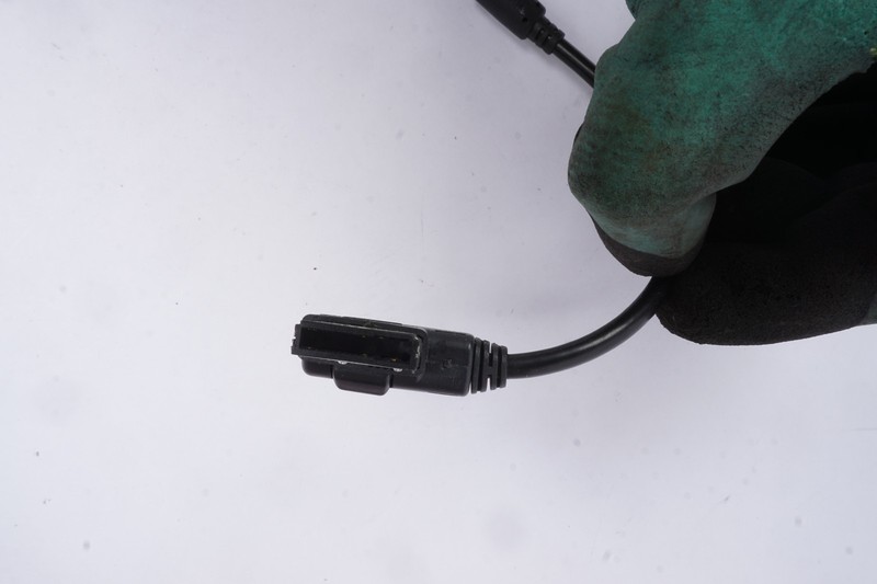 2011 - 2014 AUDI A8 QUATTRO S8 AUX CABLE OEM gallery