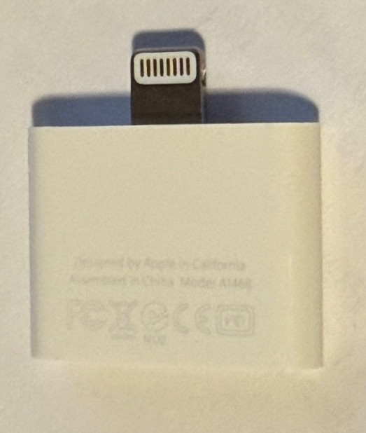 Genuine Apple Lightning to 30-Pin Adapter Sync Charge Connector A1468 gallery