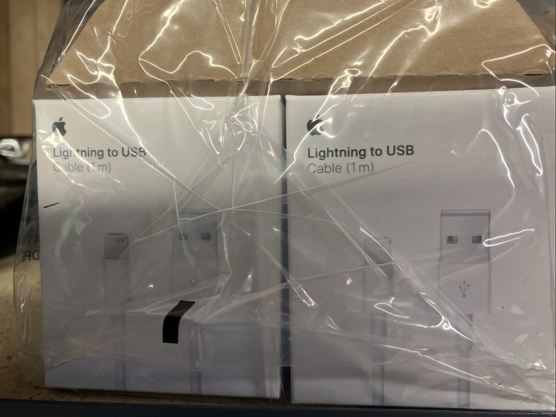 New Genuine Apple Lightning to USB Cable 1m MXLY2AM/A A1480 Retail Box Of 10