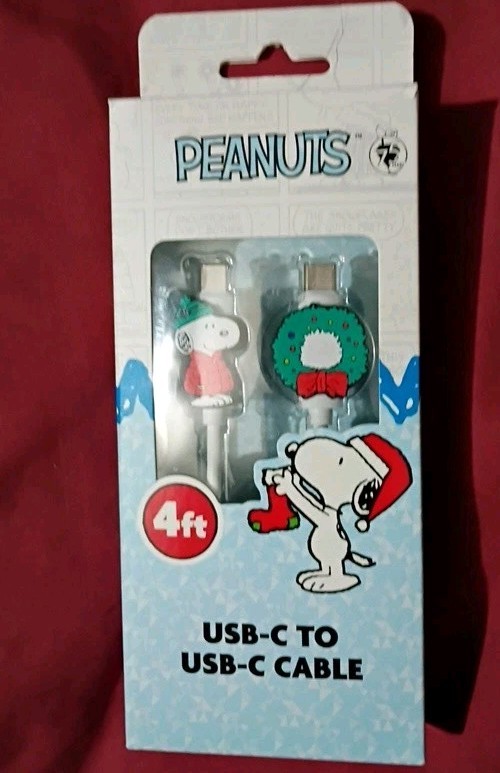 NEW Peanuts USB-C Charging Cable – Snoopy Christmas Wreath 4FT Charger Cord