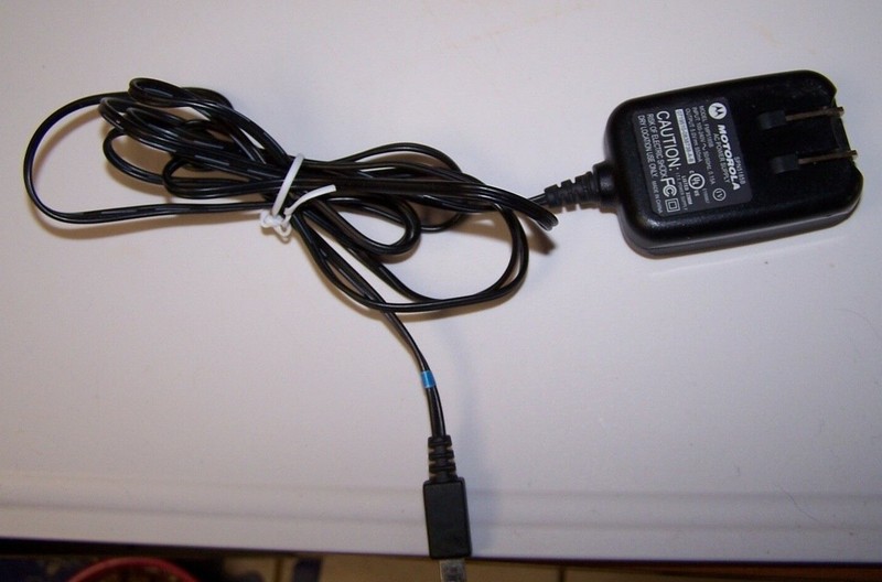 MOTOROLA AC POWER SUPPLY - Model FMP5185B - 5.0 Volts - EUC! gallery
