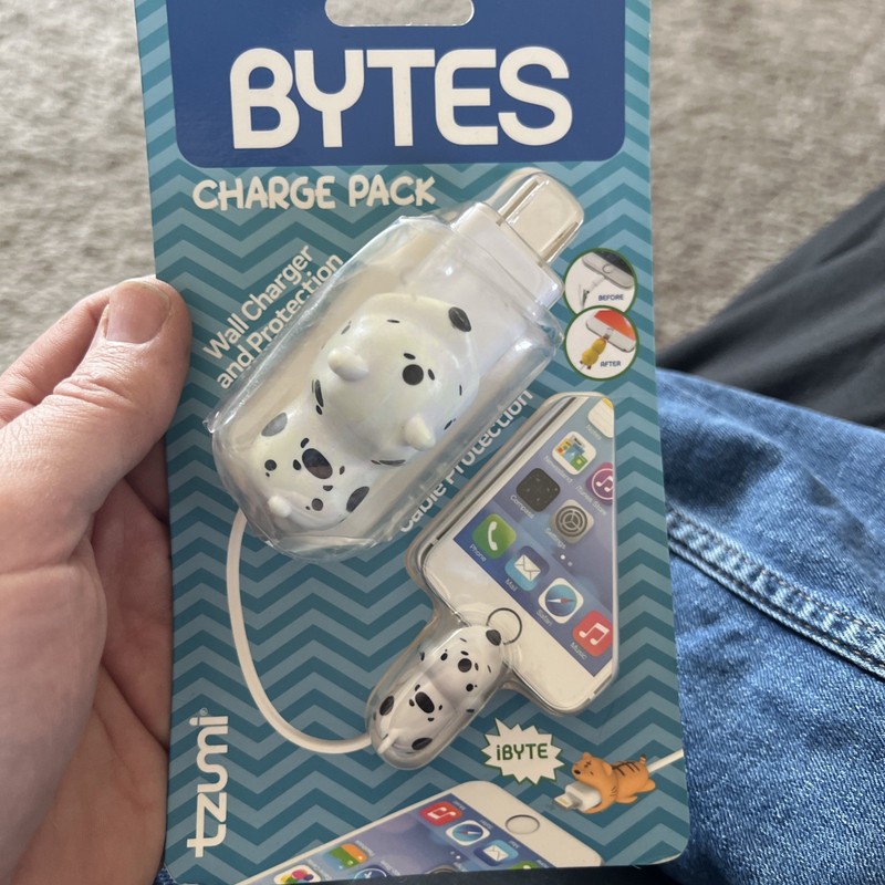 Tzumi Cord Bytes Charge Pack Cable Protector & Adapter – DALMATIAN (6271) NEW