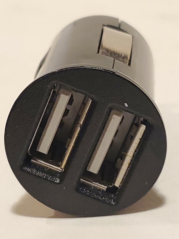 USB Wireless Charge Car 04062 3-002885 12V Input gallery