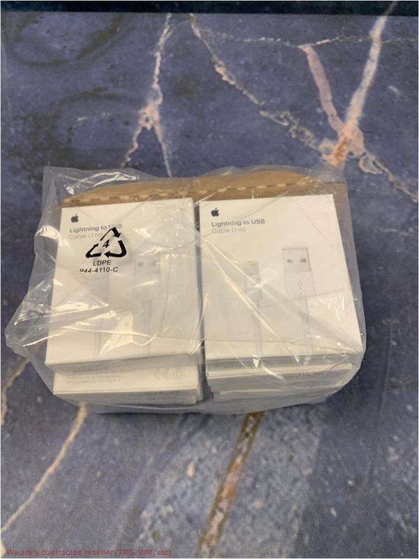 LOT OF 10 Apple Lightning to USB Cable (1m) LOT OF 10 gallery