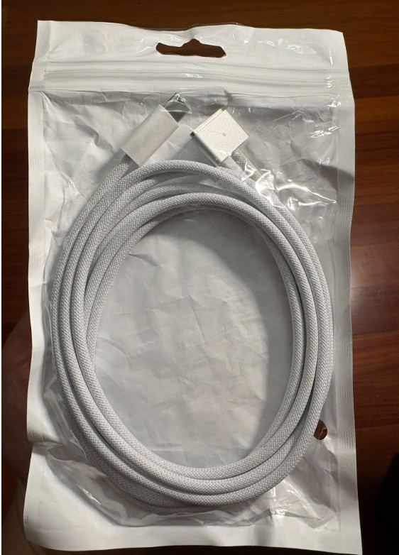 pre-own : Genuine Apple USB-C To Magsafe 3 Cable (2M) - white/silver gallery